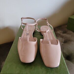Gucci sandal rose color flat. Size 37.5 NWT